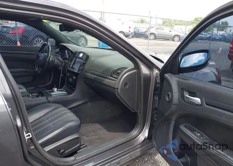 2015 Chrysler 300 300S z USA, uszkodzony, nr VIN 2C3CCABG5FH833029